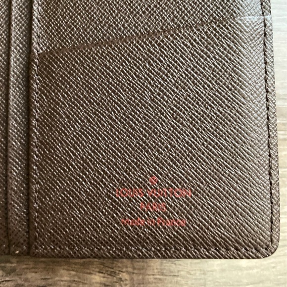 Louis Vuitton Wallet - Picture 7 of 7
